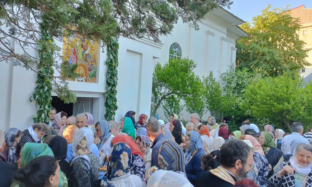 FOTO&VIDEO: Il santuario della chiesa “Pogorârea Sfântului Duh” nel comune di Botoşani